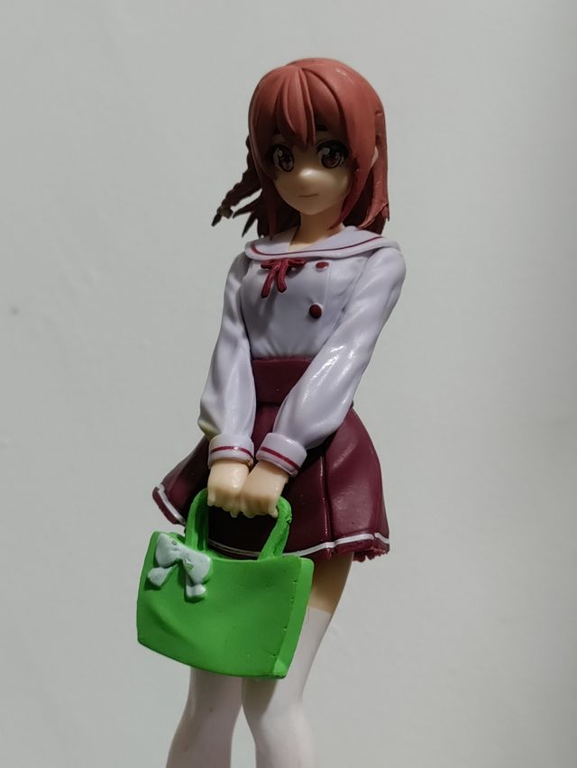 Action figure ragazza con gonna figure 