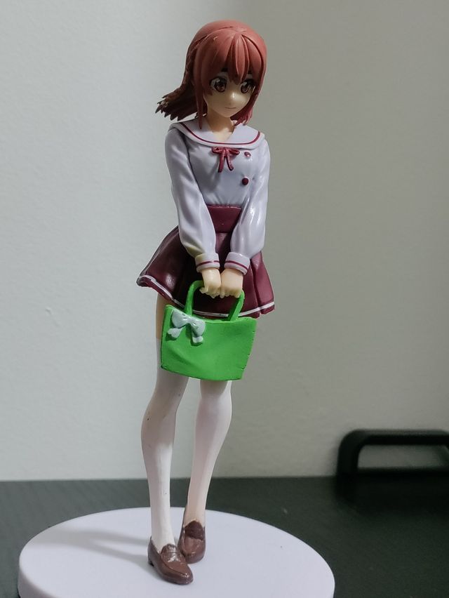 Action figure ragazza con gonna figure 