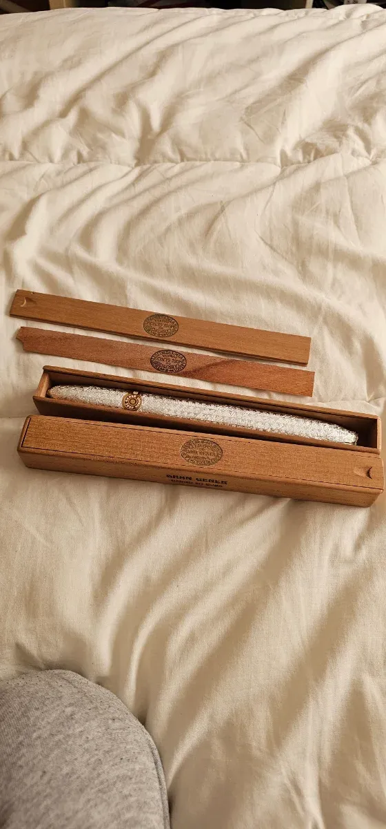 Caja antigua puros Alvaro