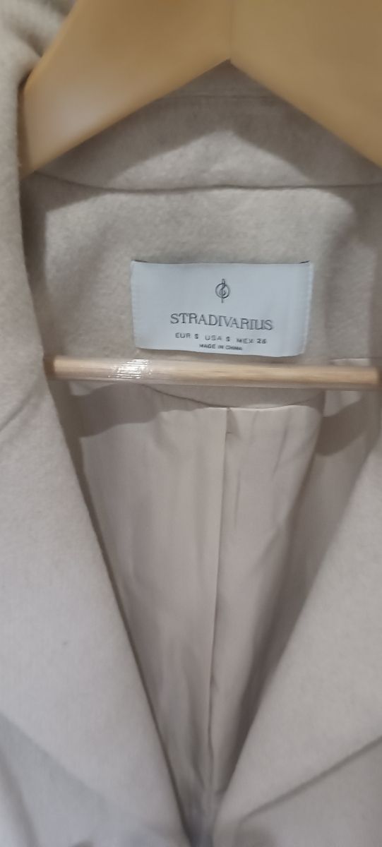 Chaquetón de terciopelo Stradivarius