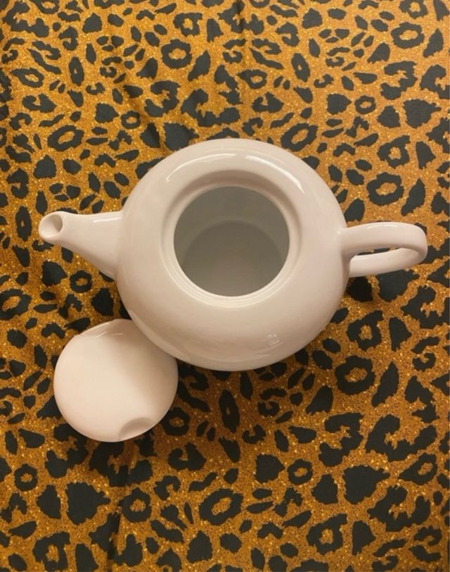 Tetera de porcelana fina