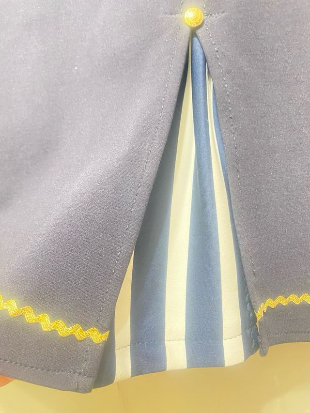 Ottima gonna blu Marina Yotching