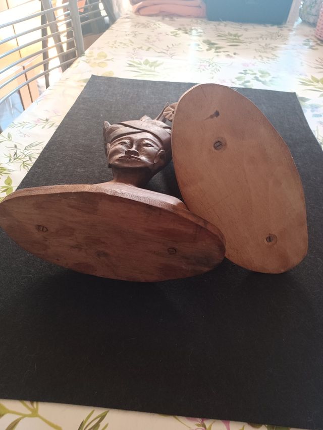 Coppia sculture indonesiane