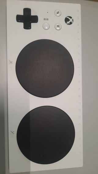 Xbox adaptive controller white