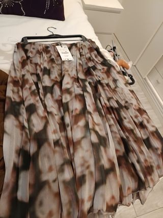 Falda zara talla L con etiqueta 
