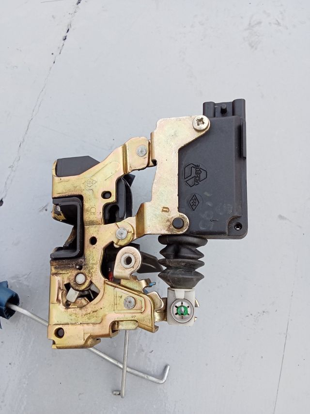 cerraduras delanteras Twingo