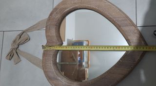 Specchio da parete a cuore