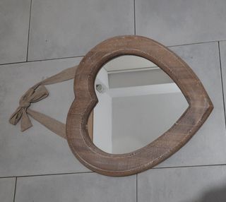 Specchio da parete a cuore