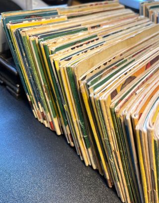 SUCHAI EL PEQUEÑO LIMPIABOTAS. COMPLETA Y ORIGINAL