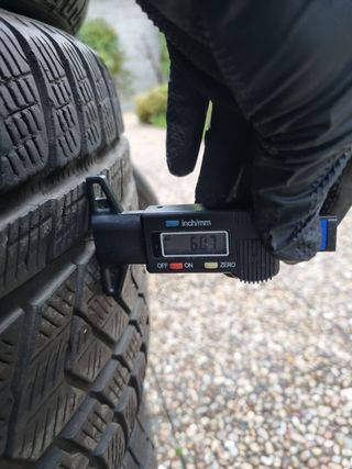 285 40 22 110W Pirelli Scorpion Winter