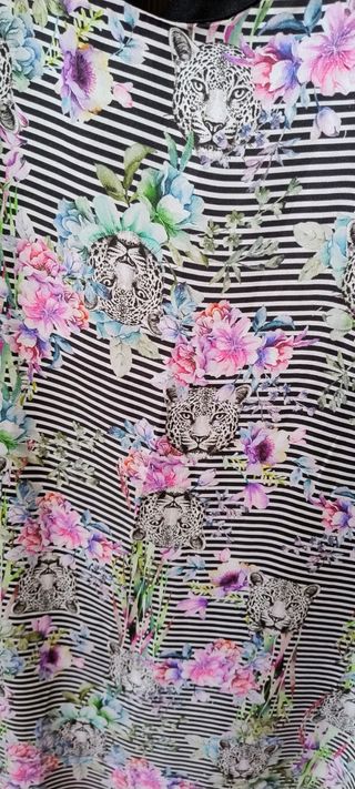 Vestido estilo tunica de satén estampado