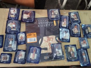Figuras de plomo de antiguo egipto