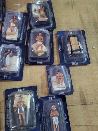Figuras de plomo de antiguo egipto