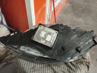 Faro delantero derecho Ford Kuga led