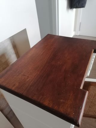 Mesita alta muy antigua vintage