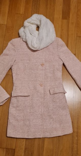 Chqueton  Abrigo talla S  se la marca Zara