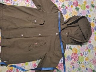 Chaqueta gabardina corta crop Zara