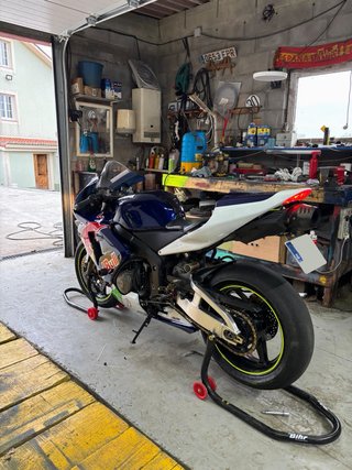 Honda CBR 600RR Red Bull