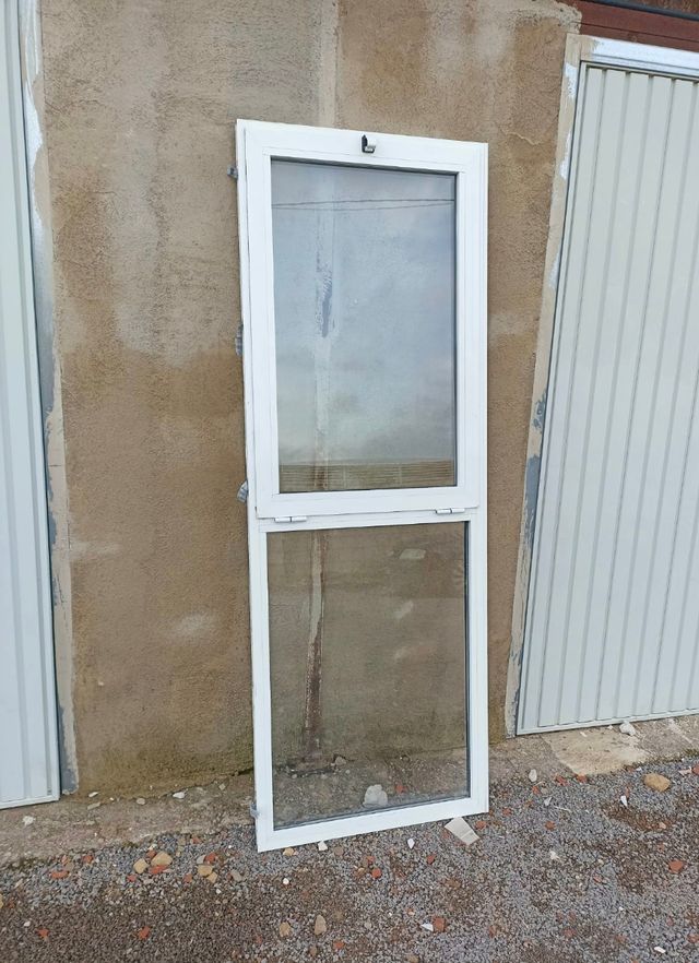Ventana de aluminio hoja tipo golpete