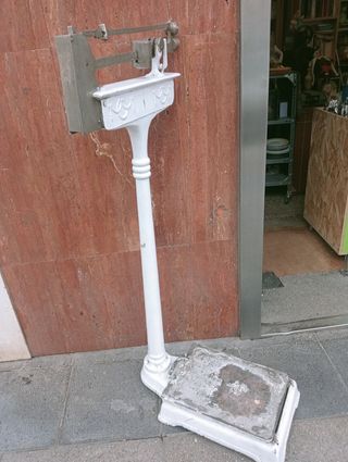 Bascula antigua farmacia