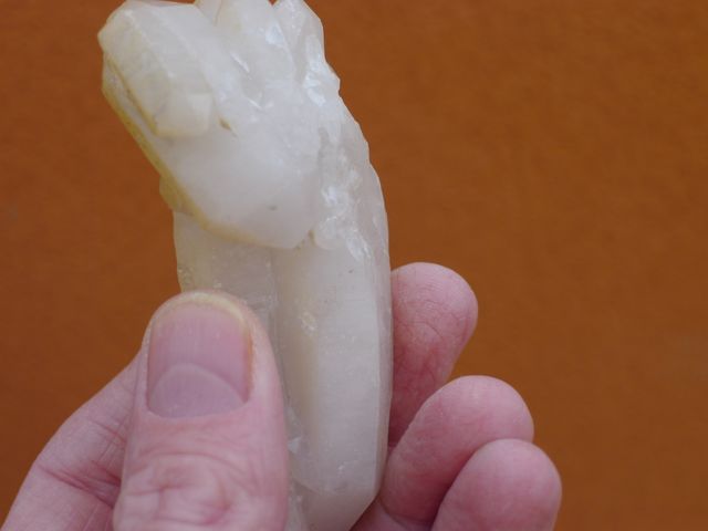 Quarzo a doppia estremità 11 x 3,8 cm, miniera di Serrabal