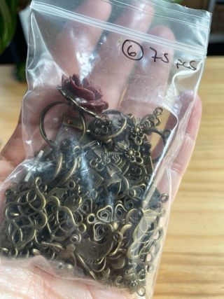 Crea bisutería y abalorios