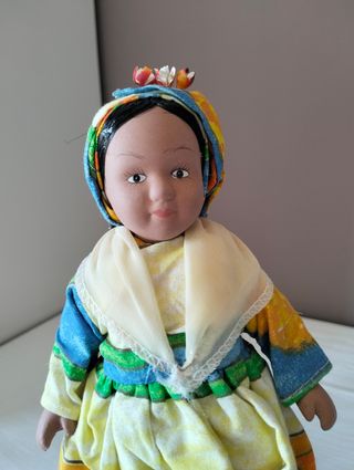 Bambolina in ceramica - Martinica