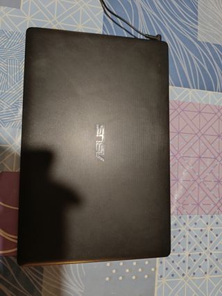 Portátil ASUS i5 4210U 8 gigas