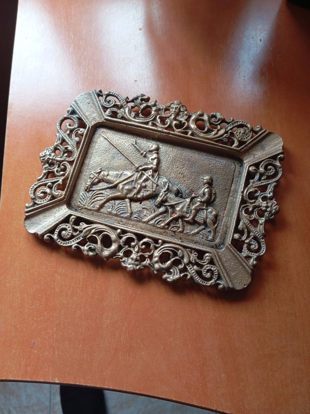 Cenicero de bronce