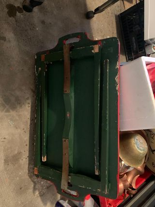 Tavolino da campeggio rosso e tre sedie