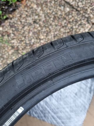 205 40 18 86W Pirelli Cinturato P7