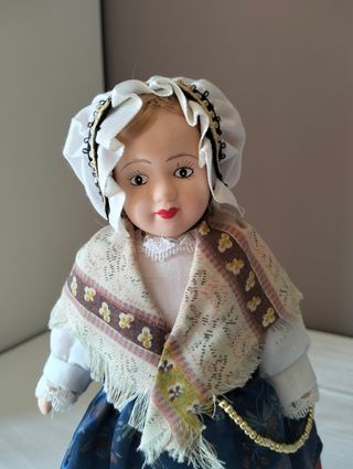 Bambolina in ceramica - Slovenia