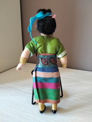 Bambolina in ceramica - Birmania