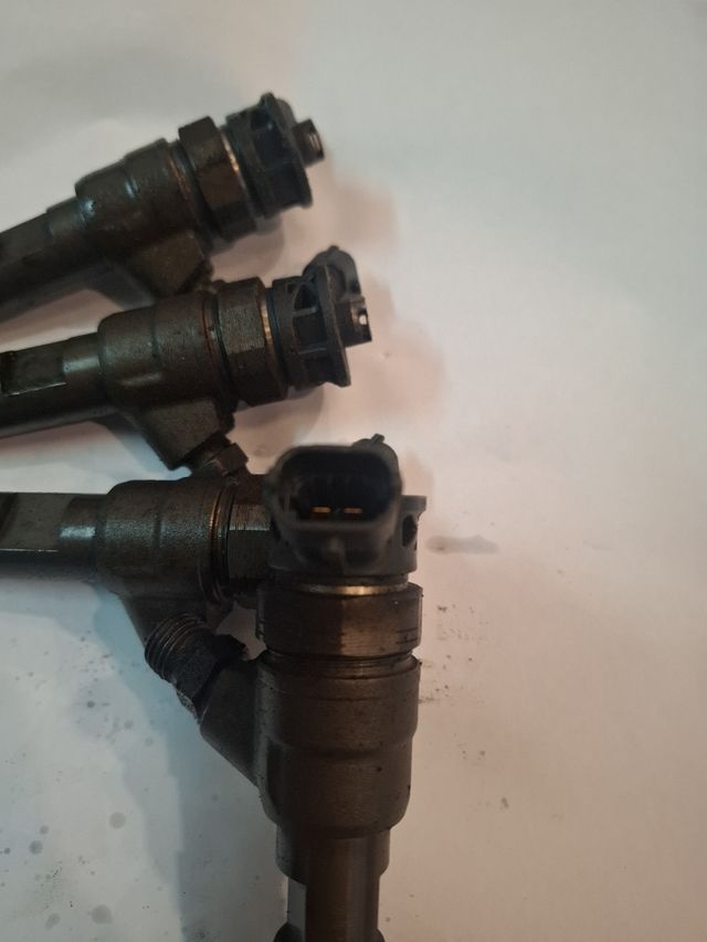 INYECTORES BOSCH 1.5 DCI