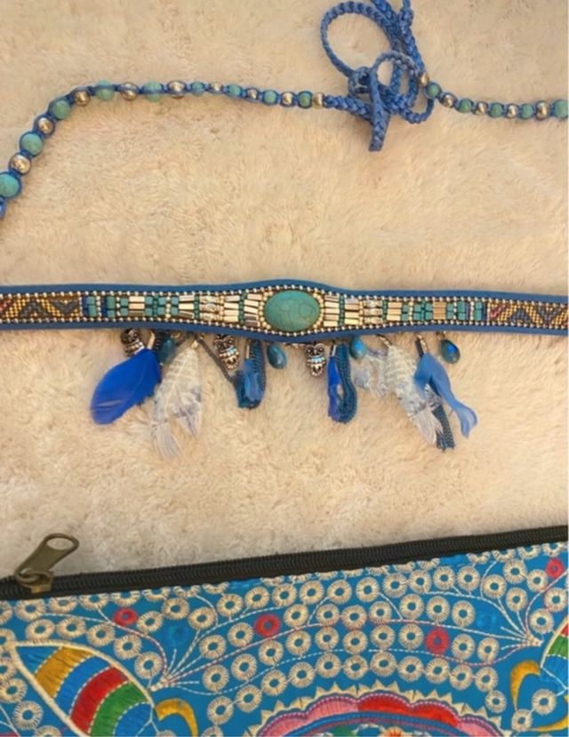 Conjunto collar bolso y cinturon espectacular