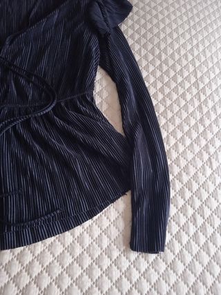 Camisola plissada preta Zara