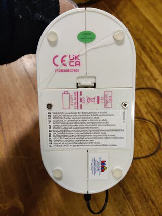 Maquina de coser de juguete