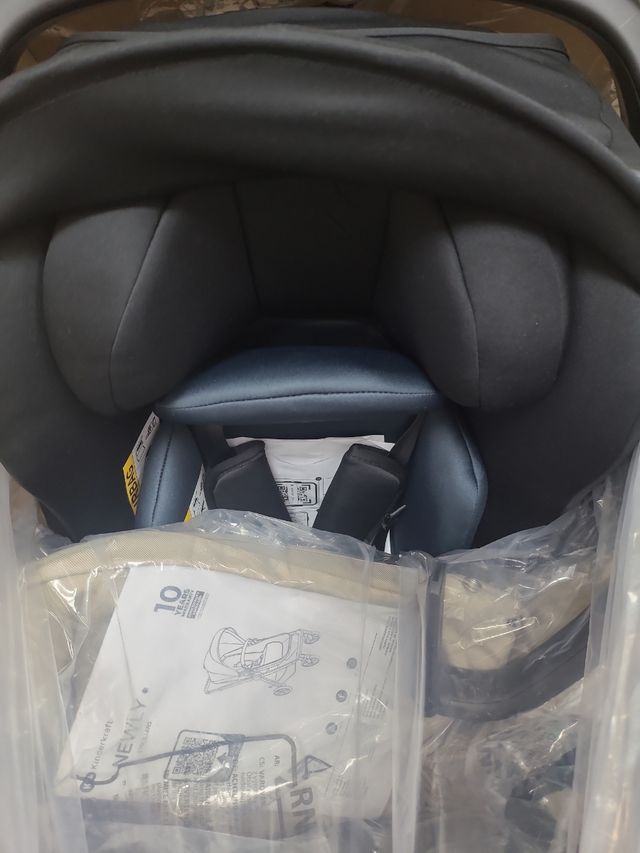 Kinderkraft 4 en 1 silla,capazo, coche..