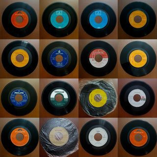 Lote de 28 discos de vinilo 7” singles y EPs