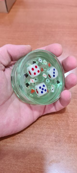 Molinillo manual póquer, de resina epoxi