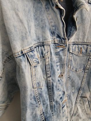 Chaqueta vaquera Bershka talla S