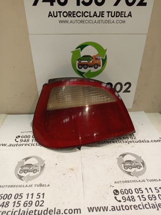 PILOTO TRASERO IZQUIERDO RENAULT MEGANE 7700428320