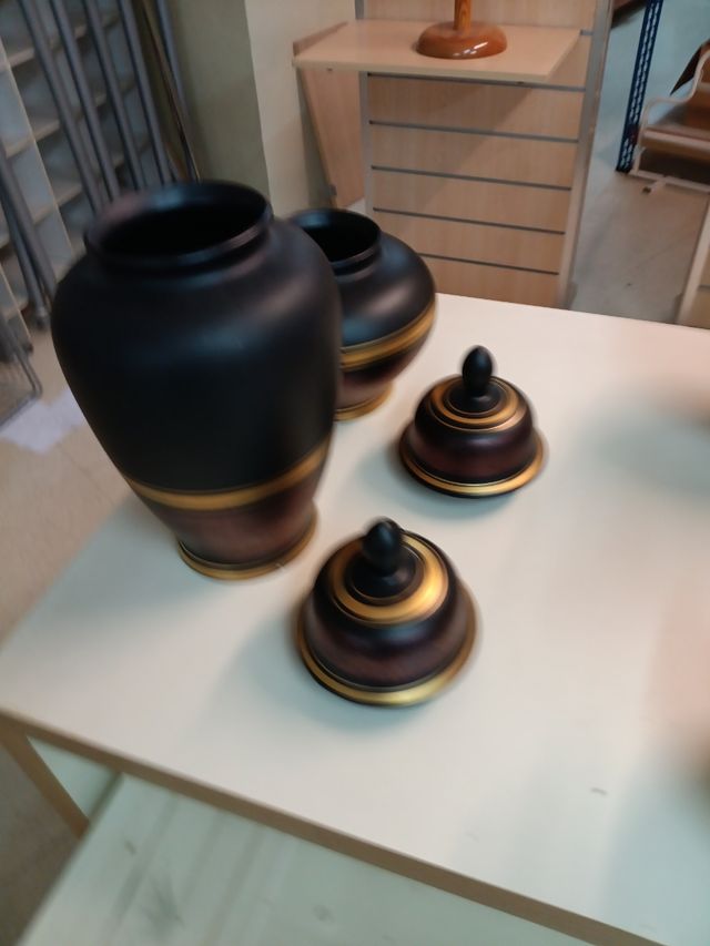 Jarrones con tapa decorativos