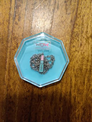 Collar WOW generation pintalabios