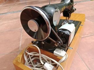 Maquina coser antigua
