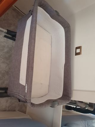 Mini cuna ( cuna colecho )