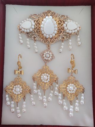 Aderezo fallera dorado perlas