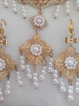 Aderezo fallera dorado perlas