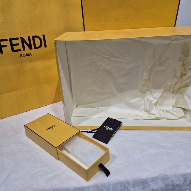 Pack de lujo FENDI