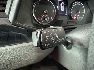 Volkswagen Transporter 2.0 TDI 110CV Furgon batalla corta